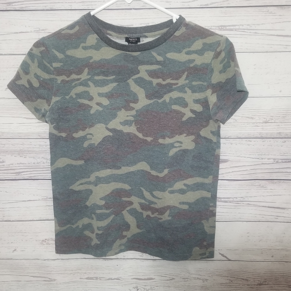 Camoflauge tee Size 13/14
